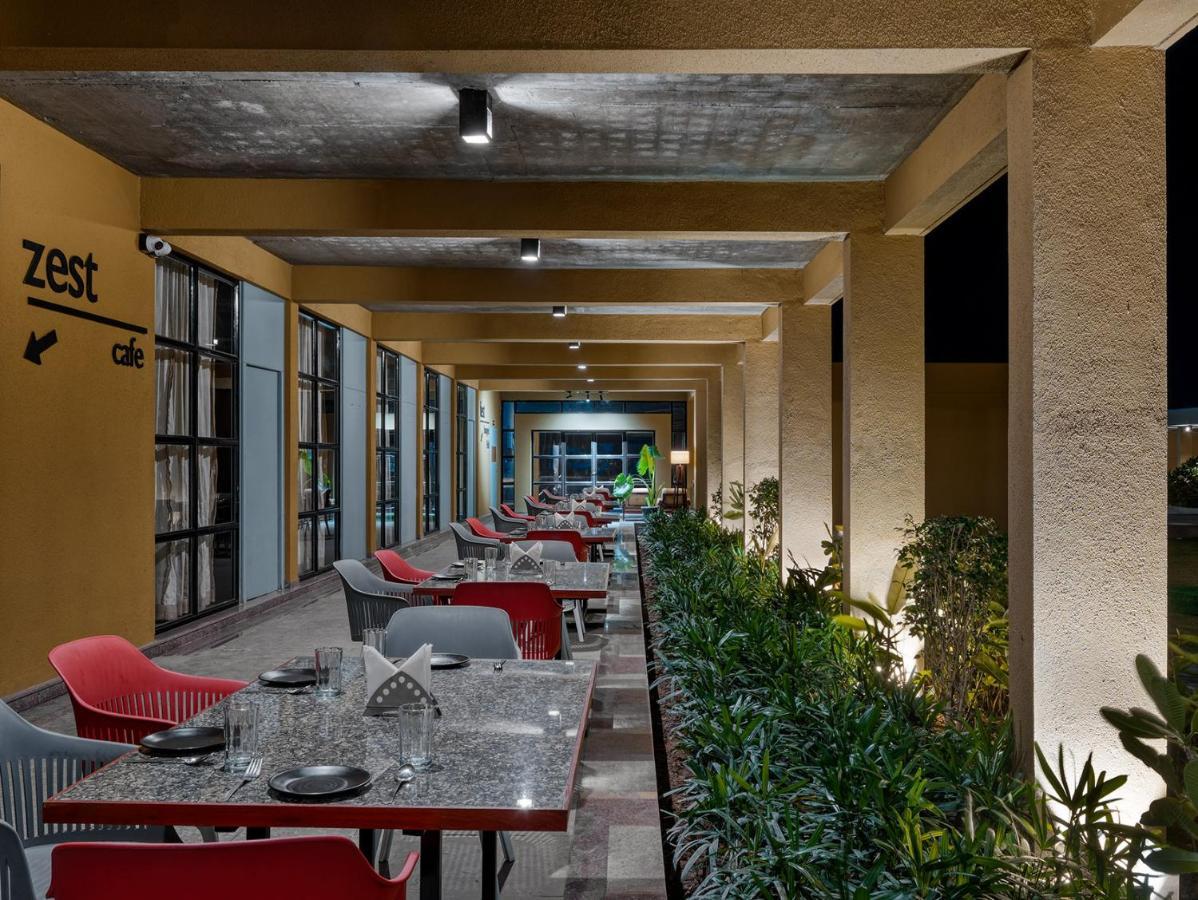 Hotel Mayur Express Sangamner Екстер'єр фото