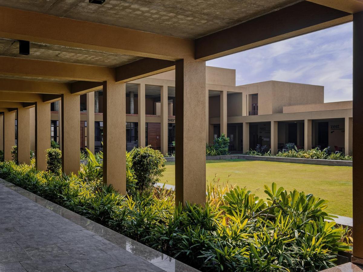 Hotel Mayur Express Sangamner Екстер'єр фото